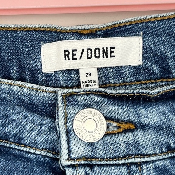 RE/DONE 90's High Rise Ankle Crop in Medium Worn Distressed Jeans Size: 29 - Picture 6 of 10